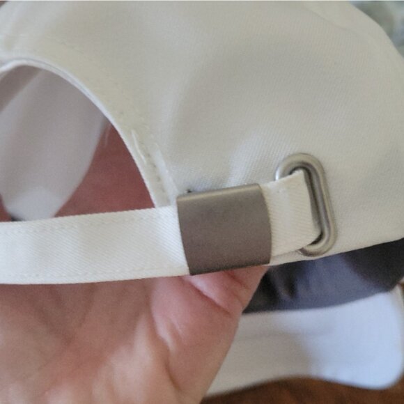 UNDER ARMOUR White Women's Logo One Size OSFA Hat Cup - Picture 3 of 7